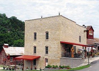 Stone Mill Hotel & Suites Lanesboro 외부 사진